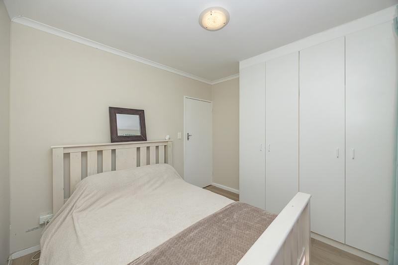 3 Bedroom Property for Sale in Bloubergrant Western Cape